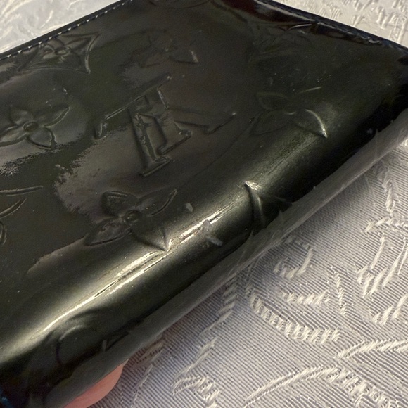 Louis Vuitton Vernis Zip Around Wallet - Picture 5 of 10